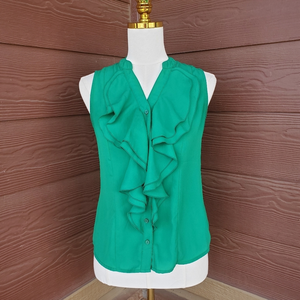 CATO Est. 1946 Emerald Green Ruffle Trim Button Up Sleeveless Blouse Size XS